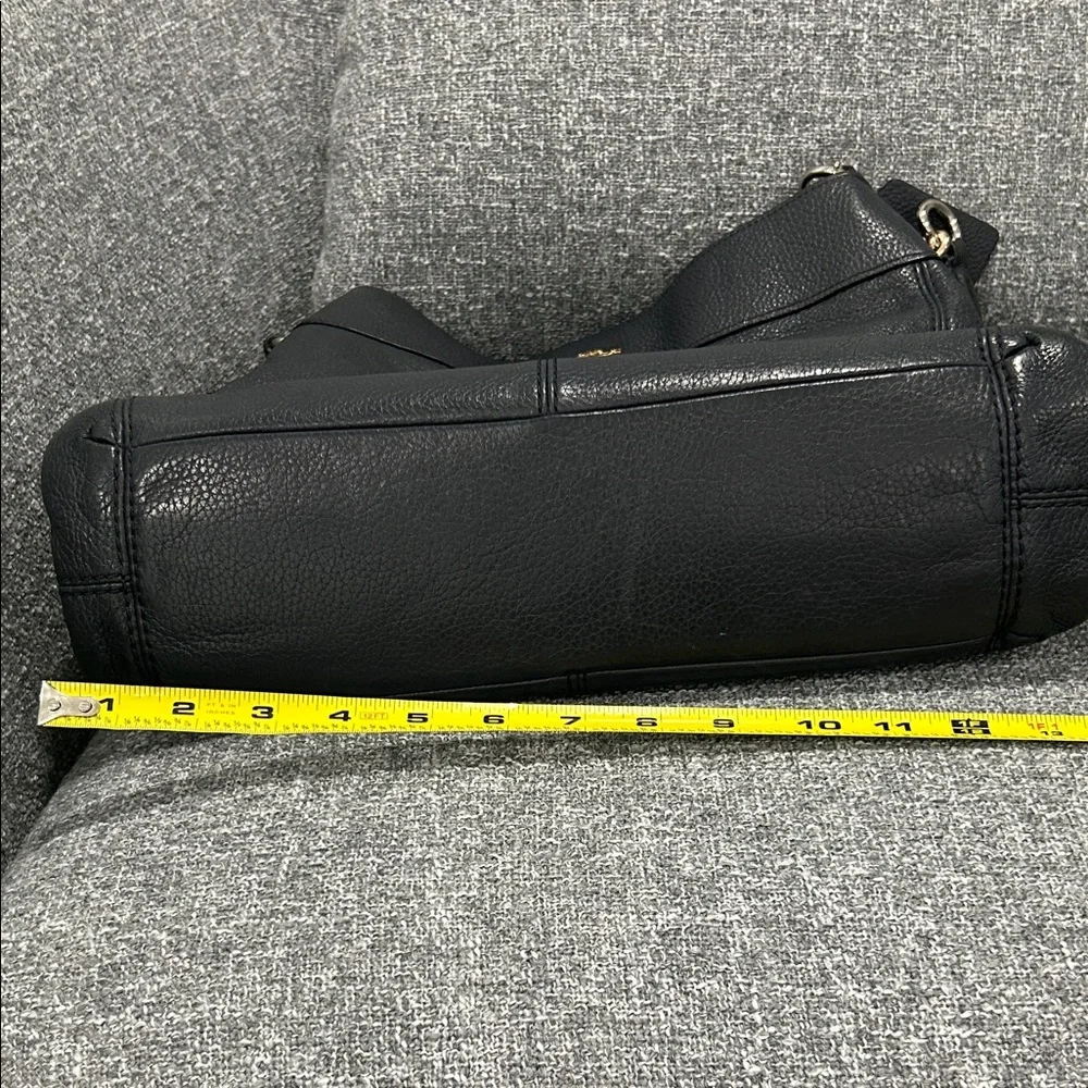 Last chance❗️Coach Lexy Navy Blue Leather Shoulder Bag.
